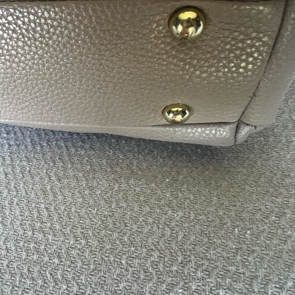 Anne Klein Leather handbag, like new. Excellent condition. Gold hardware. - Picture 3 of 12